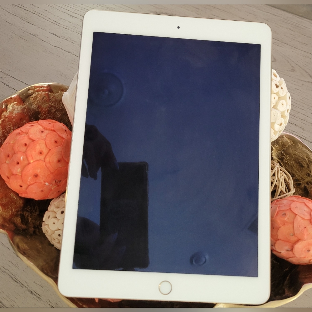 Apple iPad Air 2 64GB, Wi-Fi, 9.7in - Gold